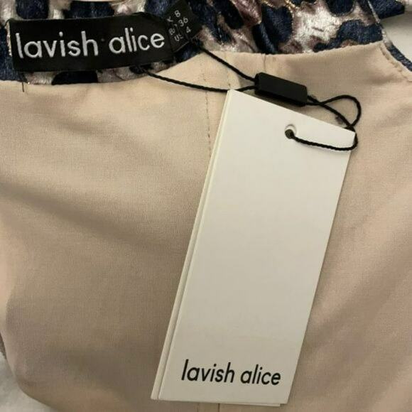 Lavish Alice One Shoulder Leopard Print Velvet Dress 4 NWT - Picture 7 of 10